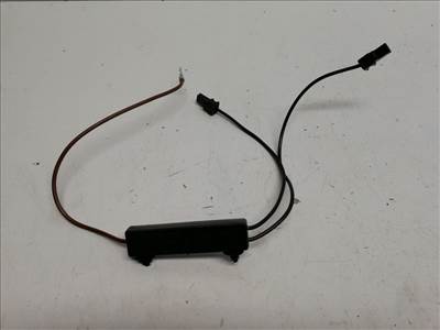 Mercedes-Benz W204  antennaerősítő (antenna erősítő) A2048709189