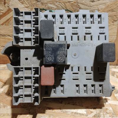 Fiat Stilo 2001-2007 külső biztosítéktábla 46796534