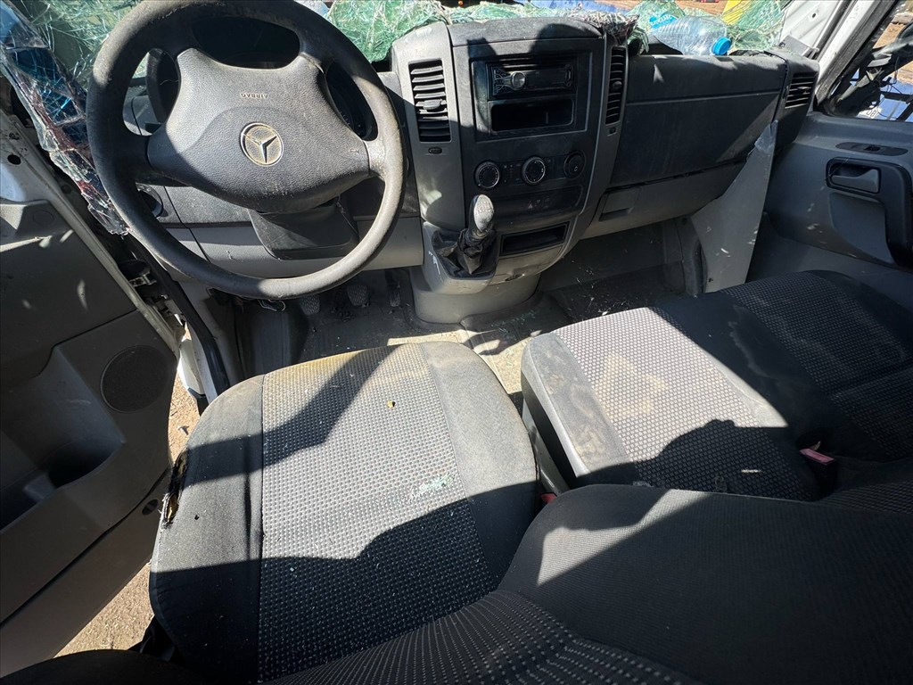 Mercedes Sprinter 906 CDI bontott alkatrészei 4. kép