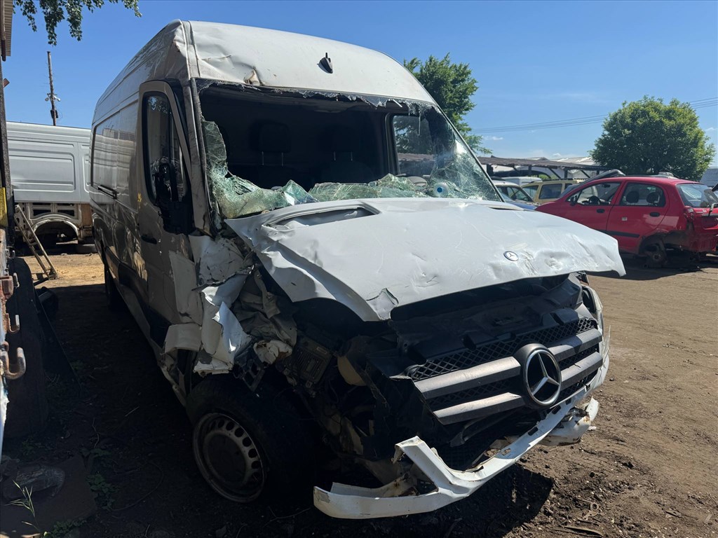 Mercedes Sprinter 906 CDI bontott alkatrészei 2. kép