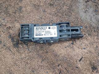 Renault Clio II Központi Ütközés Érzékelő *135320* 8200239994