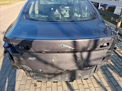 Jaguar XF (X250) csomagtérajtó