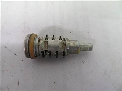 Alfa Romeo Brera bal első zárbetét