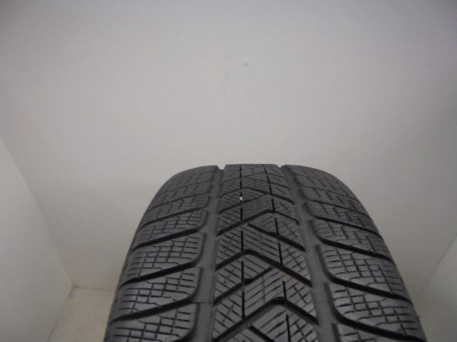 Pirelli Scorpion Winter 235/60 R18  1. kép