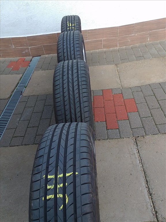  4x100 lyukosztású 15" használt felni, rajta 205/65 újszerű Linglong nyári gumi gumi  9. kép