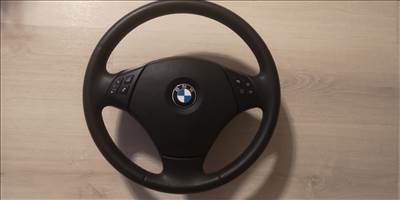 BMW 3-as sorozat E90, E91, E92, E93 kormány (újrabőrözött, M-es varrással)