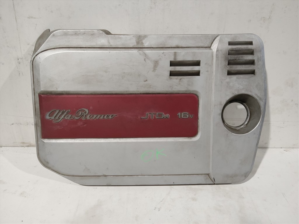 183832 Alfa Romeo 159 2005-2011 1,9 16v Diesel felső motorburkolat 55201210 1. kép