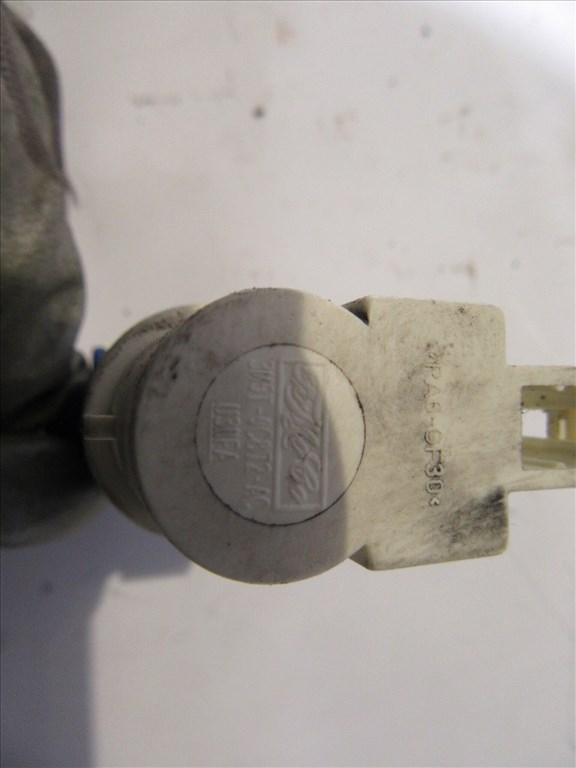 Ford Fiesta féklámpa kapcsoló 3m5t9c872ac 4. kép