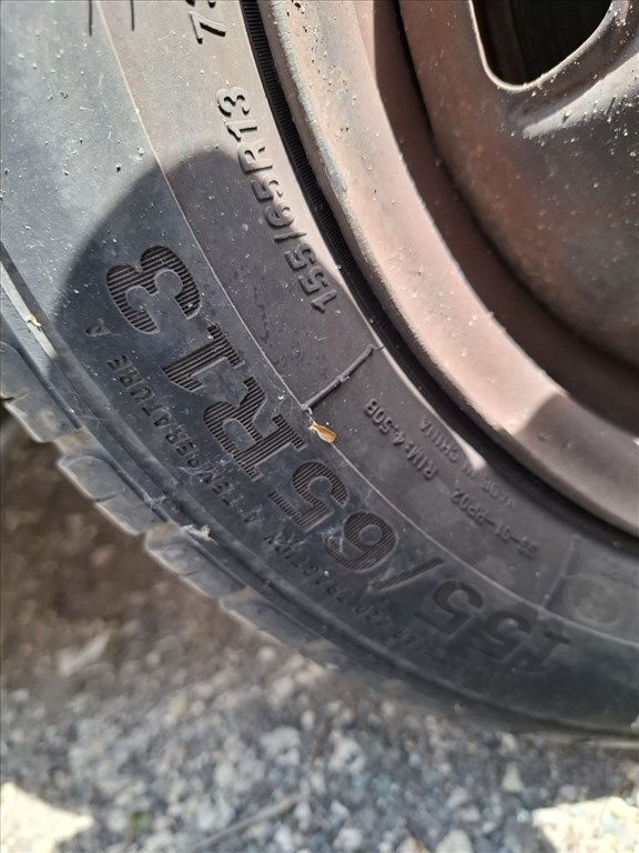  13" használt lemezfelni, rajta 155/65 használt Radar egyéb gumi  4. kép