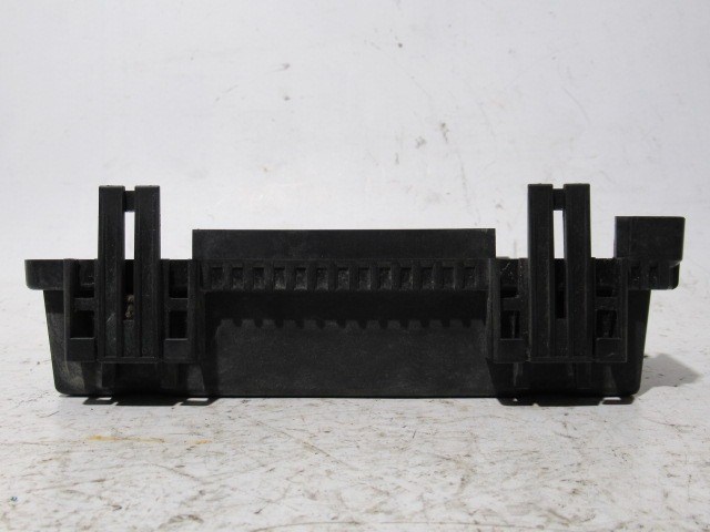 Fiat Grande Punto biztosíték tábla fedél 15276 3. kép