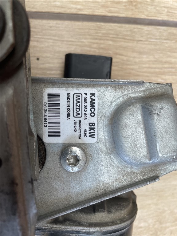 Mazda 3 (BK) ablaktörlő szerkezet motorral BN8V-6737XA 3. kép