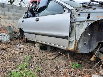 Volvo S 40 bontott ajtók