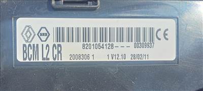 Renault Clio III Belső biztosítéktábla  bcml2cr 8201054128