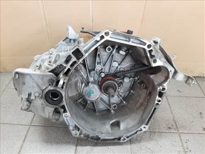Nissan Pulsar (C13) váltó