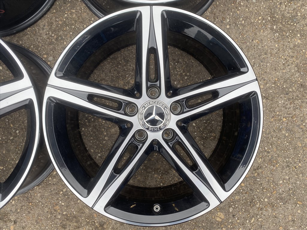 4db gyári 18" Mercedes-Benz A - B - CLA alufelni. (3858) 2. kép