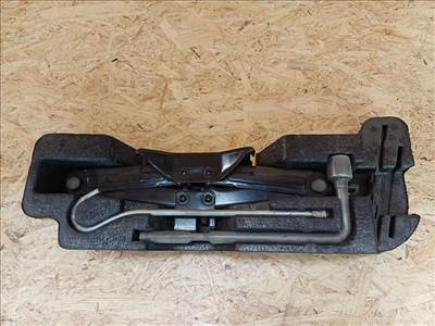 Chevrolet Lacetti (2005-2013) Emelő Kerékulcs 