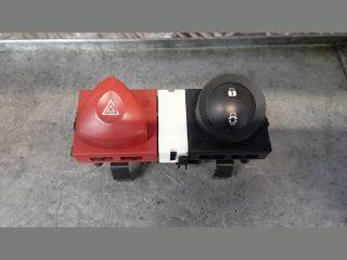 Renault Mégane II Vészvillogó Kapcsoló *144130* 8200095493