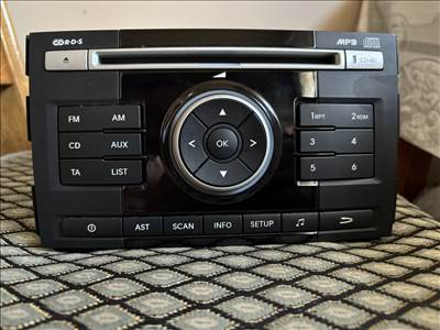 Kia Venga gyári rádió 961601p000