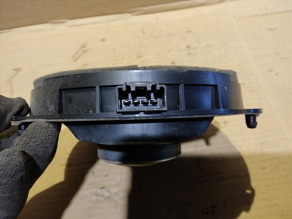 Ford Fiesta 2008-2017 hátsó hangszóró 8A6T-18808-CC 2. kép