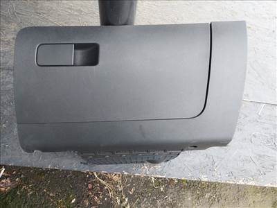 Skoda Rapid kesztyűtartó 5JB857097E