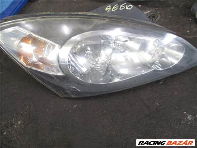 Kia Cee'd (ED) bal- jobb első lámpa fényszóró 921021H0