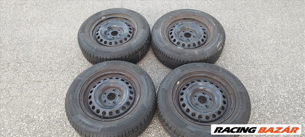 Renault Kadjar szenzoros kerékszett 215/65 R16 újszerű Continental téli gumikkal eladó! 1. kép