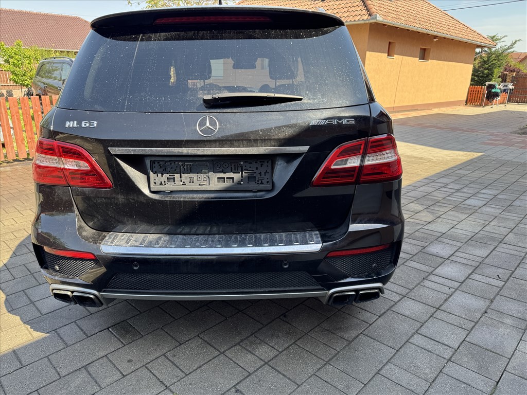 Mercedes ML 63 AMG (W166) bontott alkatrészei 2. kép
