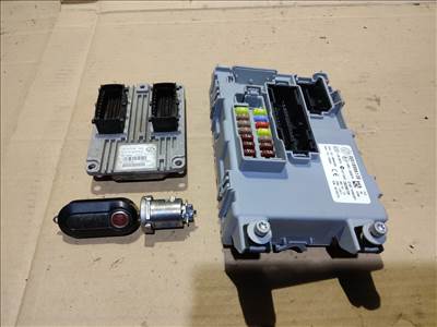 Fiat 500 2007-2015 1,2 8v benzin motorvezérlő 51899617   51875964