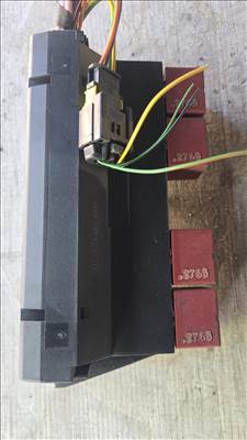 Renault Espace IV 1.9 DCI utastér biztosítéktábla  7700844682a