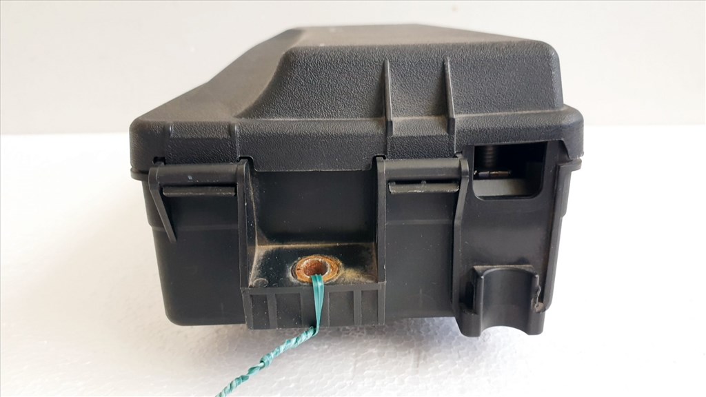 508834 Opel Vectra C, 1.9 D, 2005, Biztosíték Tábla, Külső, 13205801. 9. kép