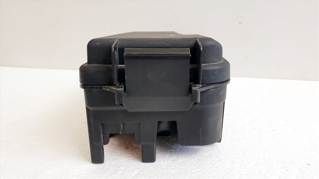 508834 Opel Vectra C, 1.9 D, 2005, Biztosíték Tábla, Külső, 13205801. 10. kép