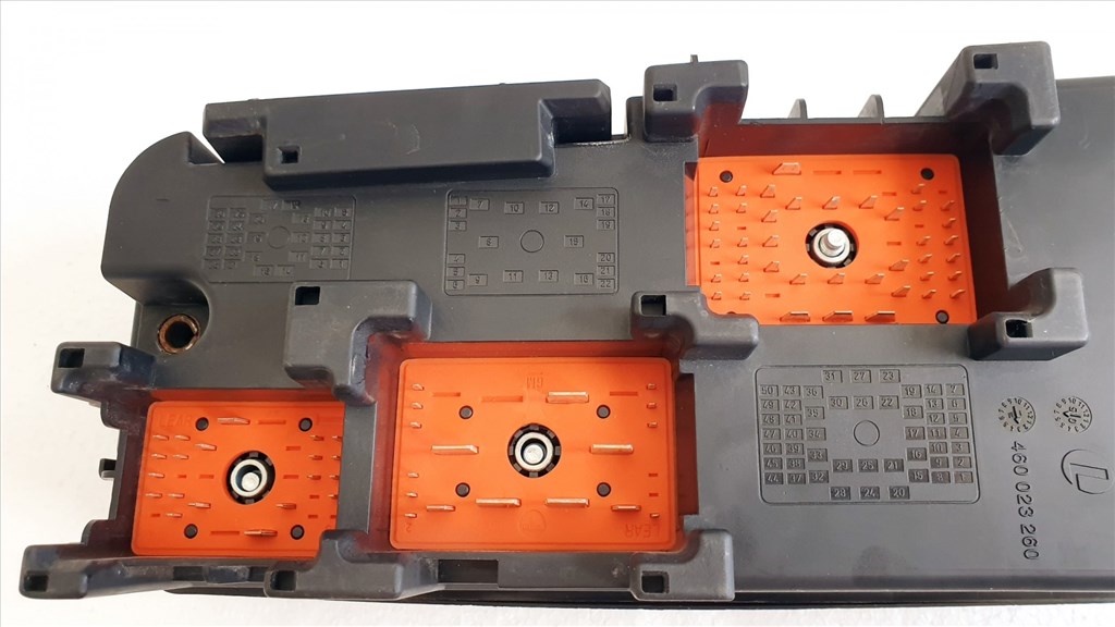 508834 Opel Vectra C, 1.9 D, 2005, Biztosíték Tábla, Külső, 13205801. 16. kép