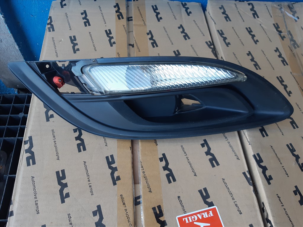 Opel Astra J Sports Tourer Jobb oldali ködlámpa 13367143R 2. kép