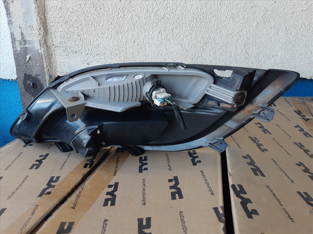 Opel Astra J Sports Tourer Jobb oldali ködlámpa 13367143R 5. kép