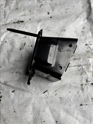 Hyundai i30 (PD) lökhárító merevítő vég 86641g4200