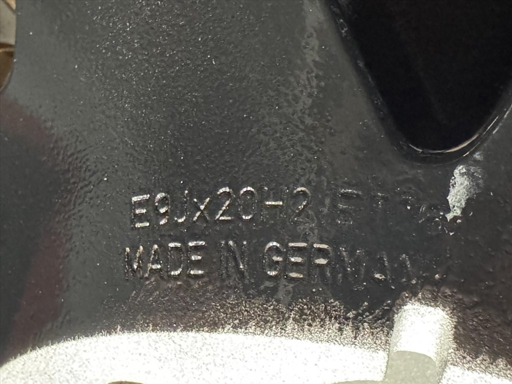 R20 Original Audi 9J ET26 - 8W0 601 025CN 8W0601025CN 1db alufelni 5. kép