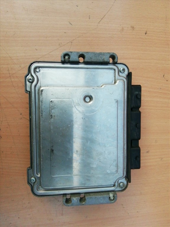 Ford Focus, C-Max 1,6 16v Diesel motorvezérlő 0281011263 , 3M51-12A650-MA 4. kép