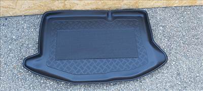 Ford Fiesta utángyártott új csomagtértálca 192626