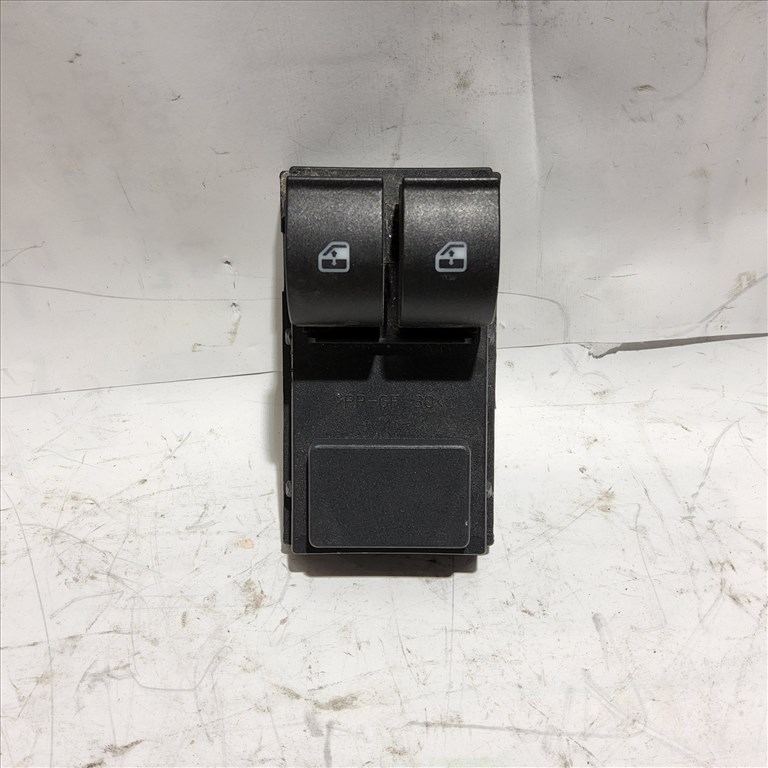 Fiat Punto Evo bal első ablakemelő kapcsoló 2x 1. kép