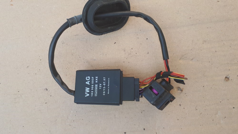 Skoda Fabia-Octavia-Superb-Roomster-Yeti üzemanyagpumpa vezérlő FSI-Tsi 1K0906093F_SK 1. kép