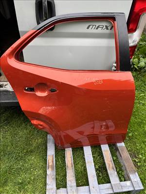 Toyota Yaris Cross (XP210) Jobb hátsó ajtó 