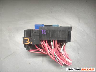 Renault Scénic III 1.5 dCi motortéri biztosítéktábla  18013301e