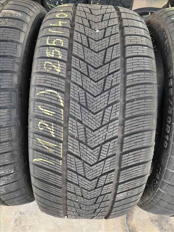 225/45 R18 és 255/40 R18 ÚJ!! Rotalla téli gumi 80000ft a 4db/121/ 3. kép