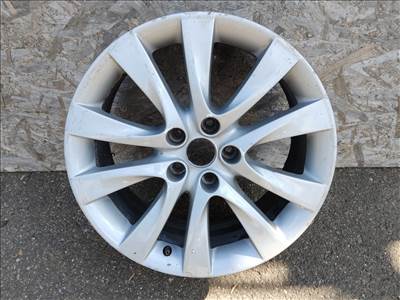 184640 Hyundai I 40 2011-2019 8x18"-os alufeni (1db) a képen látható állapotban 529103z300