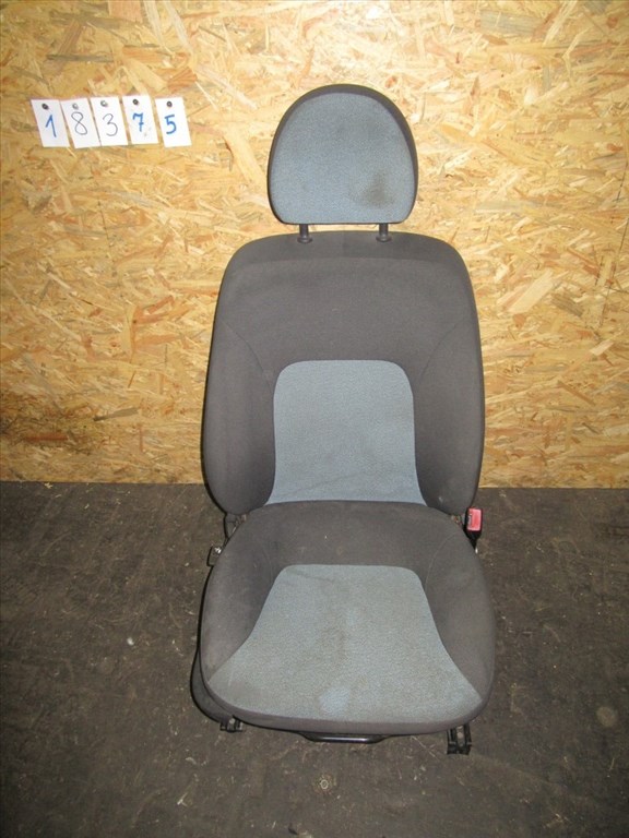 Ülés18375 Fiat Doblo II. fekete és szürke színű, szövet, jobb első ülés 3. kép