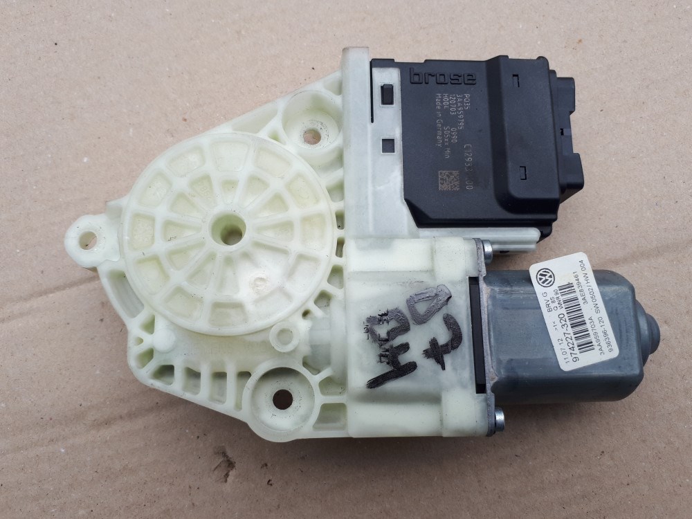 Volkswagen Passat B7 ablakemelő motor bal hátsó 3AA959795 1. kép