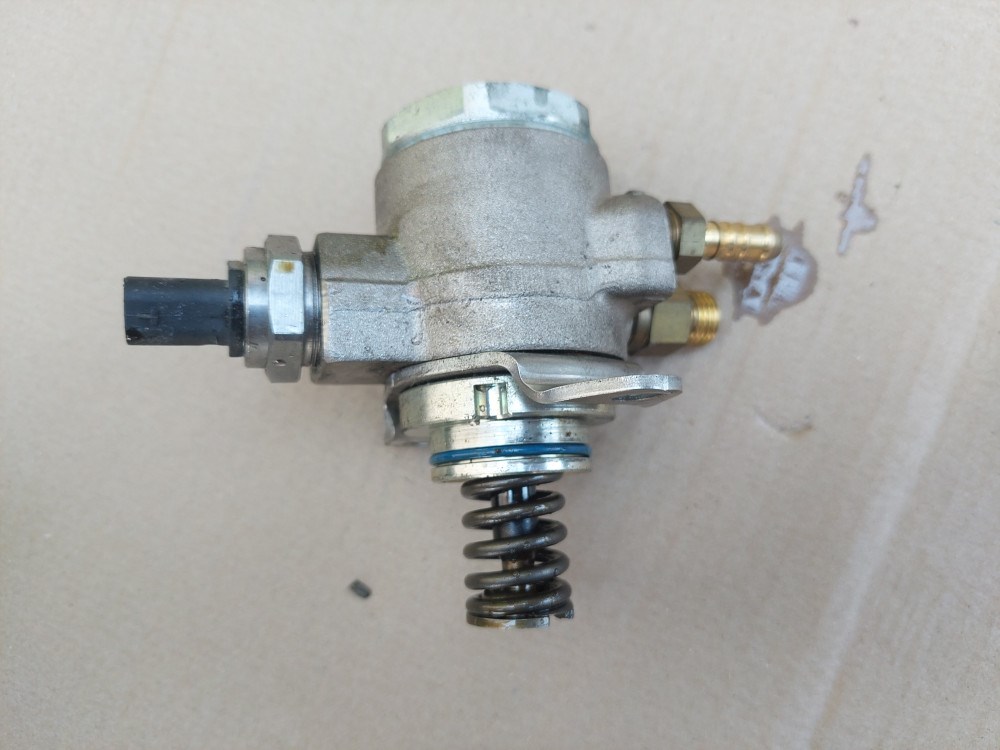  Skoda Fabia II-Roomster-Rapid-Octavia II-Superb II-Yeti 1,2-1,4 Tsi nagynyomású pumpa 03C127026M 1. kép