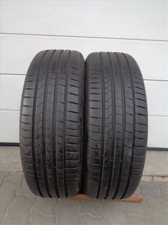 Hankook 225/55R19 nyári gumi 2db újszerű állapotban eladó. 1. kép