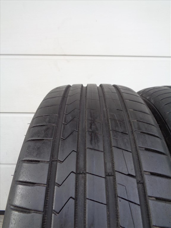 Hankook 225/55R19 nyári gumi 2db újszerű állapotban eladó. 2. kép