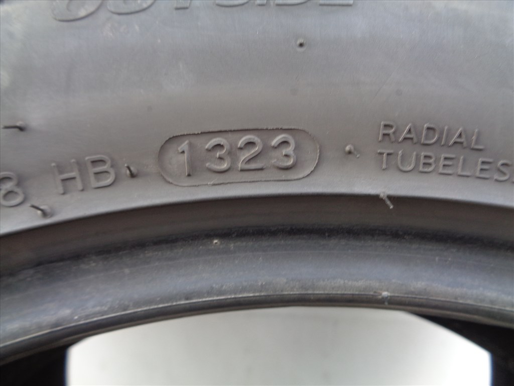 Hankook 225/55R19 nyári gumi 2db újszerű állapotban eladó. 8. kép